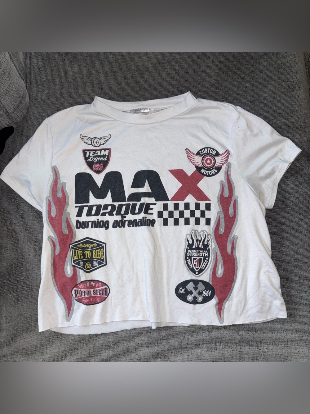 women’s graphic crop top